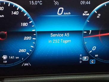 Mercedes GLA 180 — photo 13