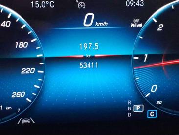 Mercedes GLA 180 — photo 14