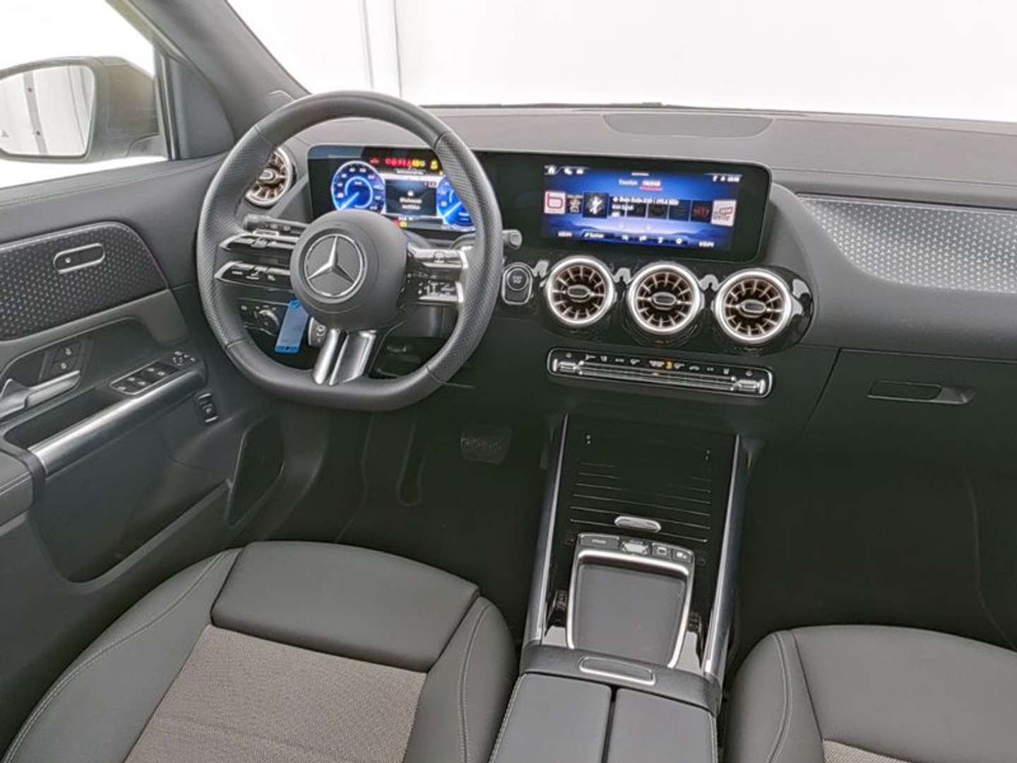 Mercedes EQA 250 Night - 2025 - Joinsteer - #5