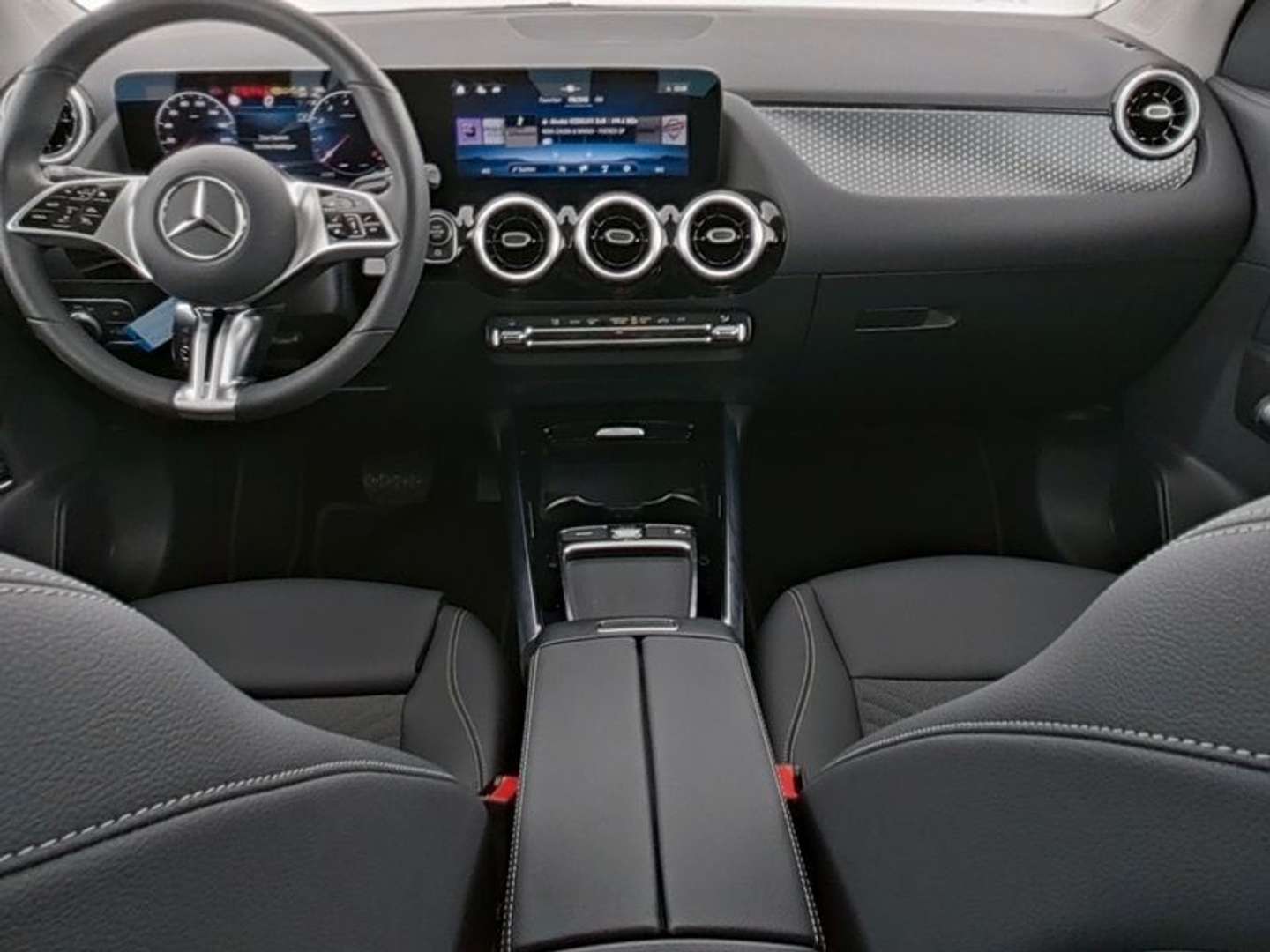 Mercedes GLA 200 - 2024 - Joinsteer - #3