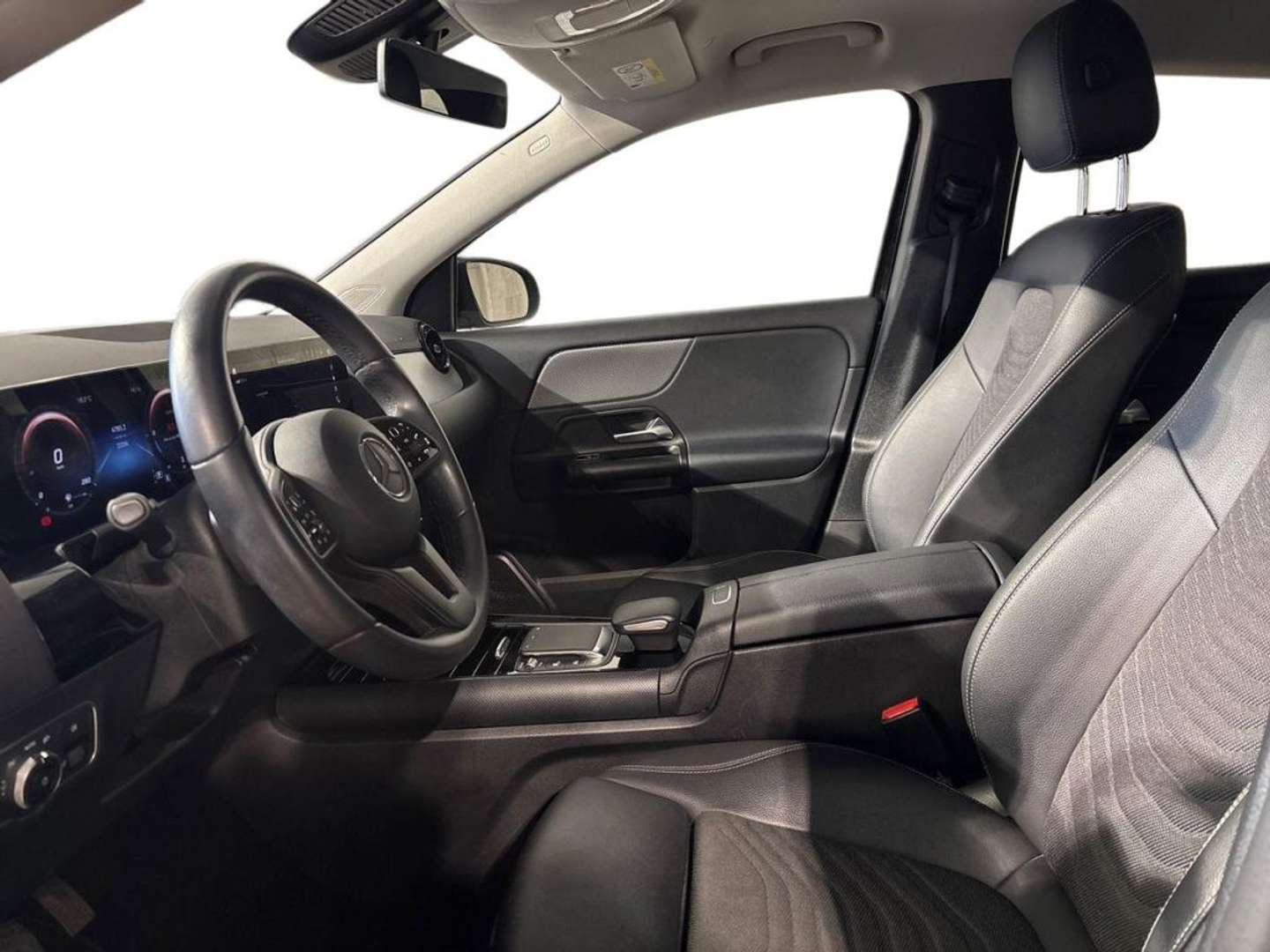 Mercedes GLA 180 Business - 2023 - Joinsteer - #10