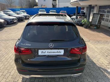 Mercedes GLC 200 — photo 9