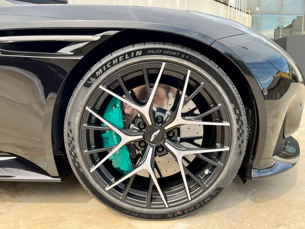 Aston Martin DB12 V8 Coupe 4.0 - 2024 - Joinsteer - #4