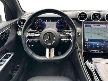 Mercedes GLC 220 AMG Line — photo 11