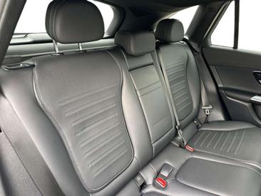Mercedes GLC 220 AMG Line — photo 15