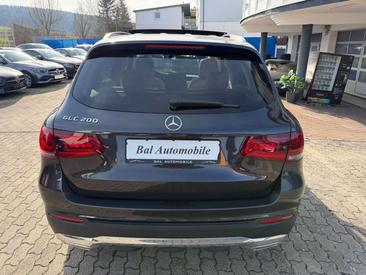 Mercedes GLC 200 — photo 18