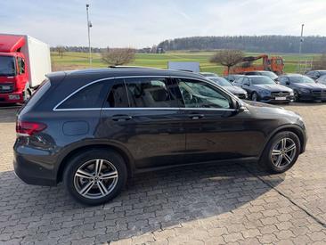 Mercedes GLC 200 — photo 19