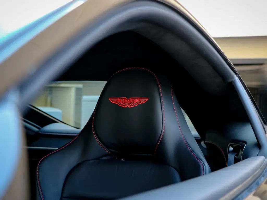 Aston Martin Vantage (2017-23) V12 Vantage Coupe 5.2 - 2022 - Joinsteer - #5