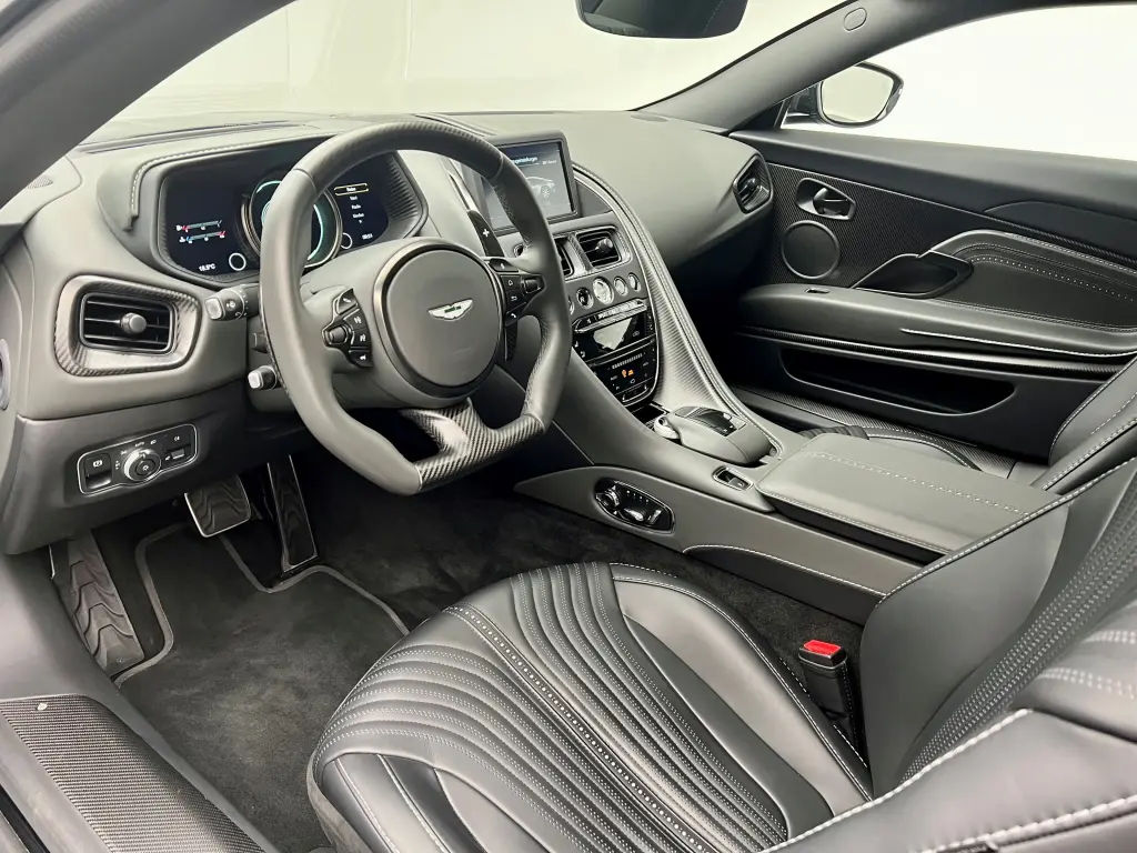 Aston Martin DB11 V12 Coupe 5.2 - 2022 - Joinsteer - #3