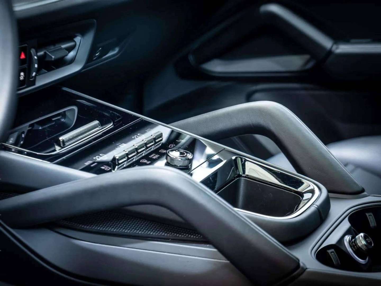 Porsche Cayenne III E-Hybrid - 2024 - Joinsteer - #16