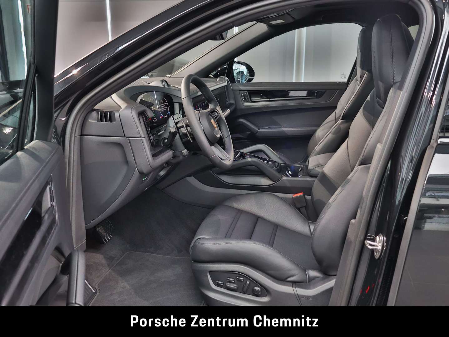 Porsche Cayenne II E-Hybrid Black Edition - 2026 - Joinsteer - #12