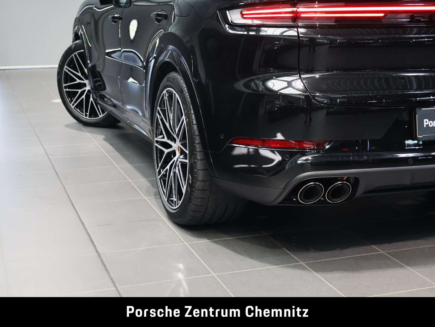Porsche Cayenne II E-Hybrid Black Edition - 2026 - Joinsteer - #21