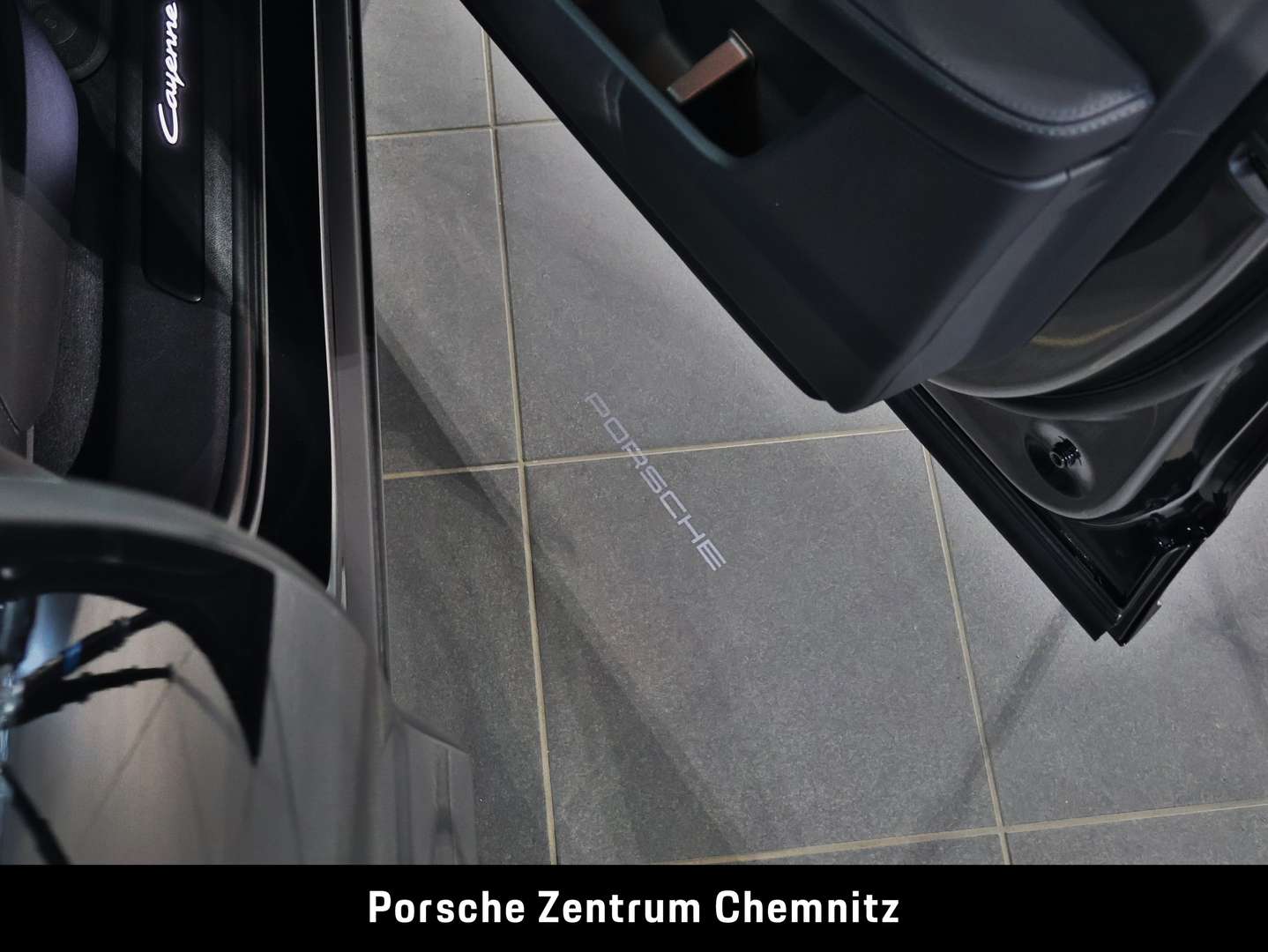 Porsche Cayenne II E-Hybrid Black Edition - 2026 - Joinsteer - #35