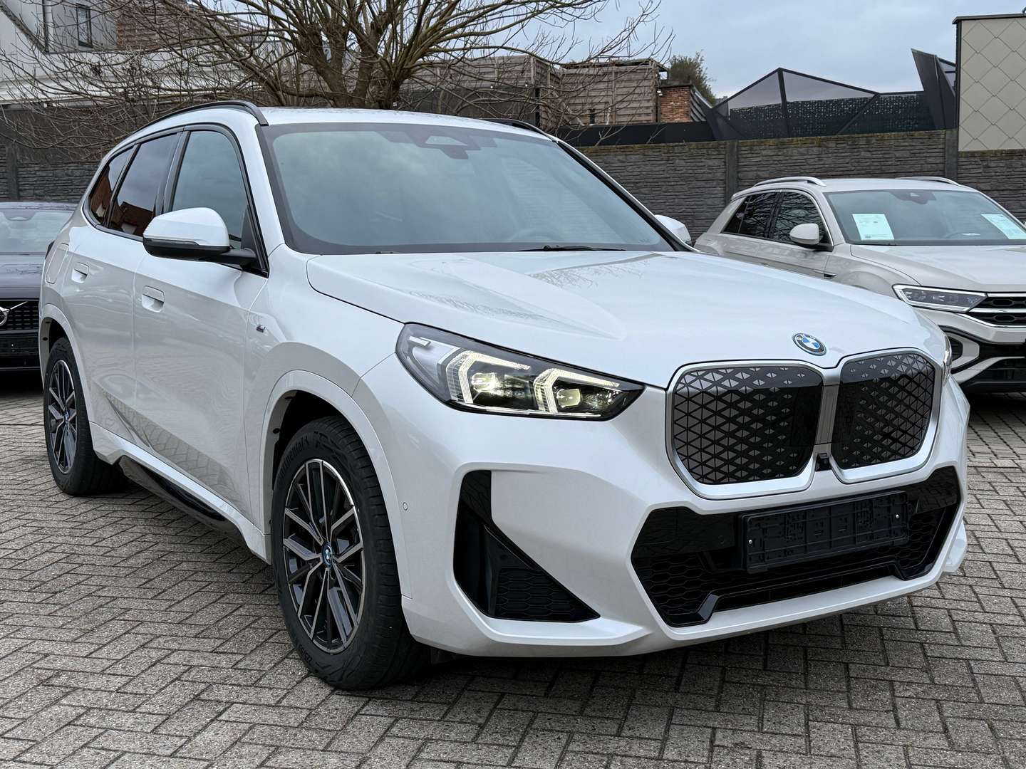 BMW IX1 M Sport EDrive20 - 2025 - Joinsteer - #1