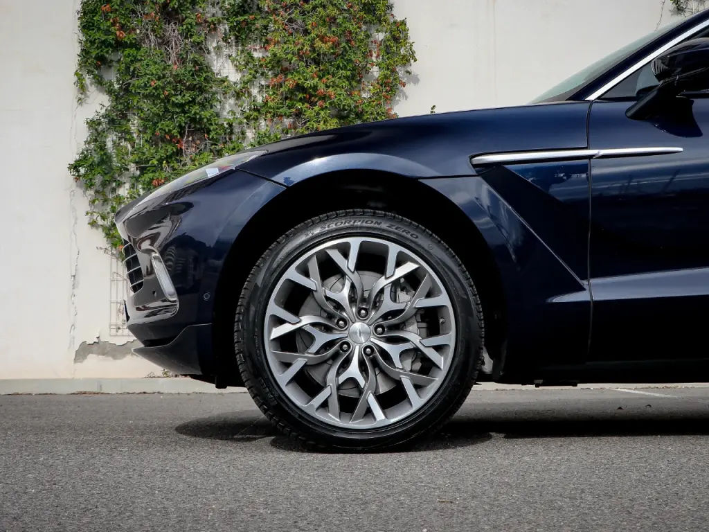 Aston Martin DBX SUV 4.0 - 2021 - Joinsteer - #4
