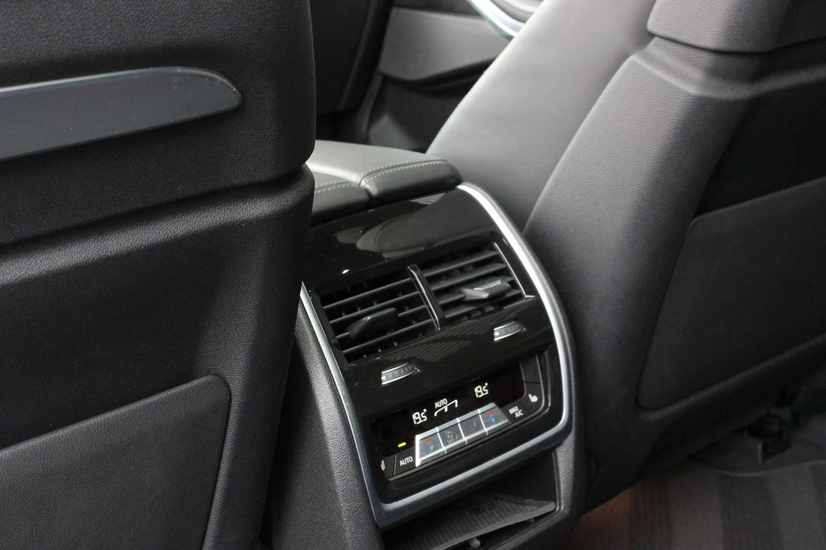 BMW X7 High Executive XDrive40d - 2023 - Joinsteer - #22