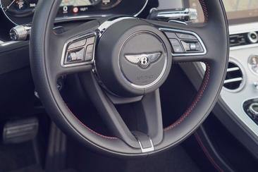 Bentley Continental GTC V8 S — photo 8