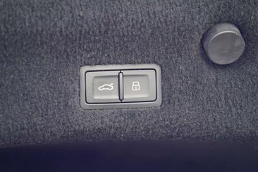 Bentley Continental GTC V8 S — photo 30