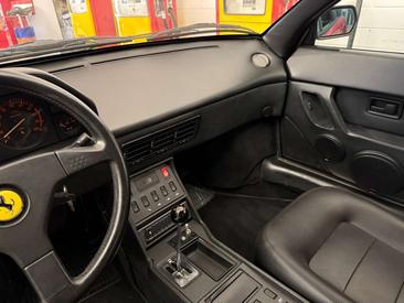 Ferrari Mondial T — photo 9