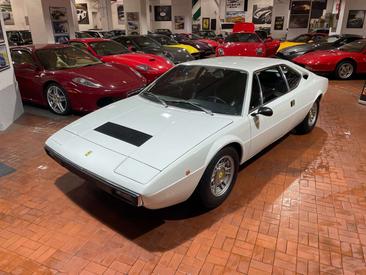 Ferrari 308 GT4 — photo 2