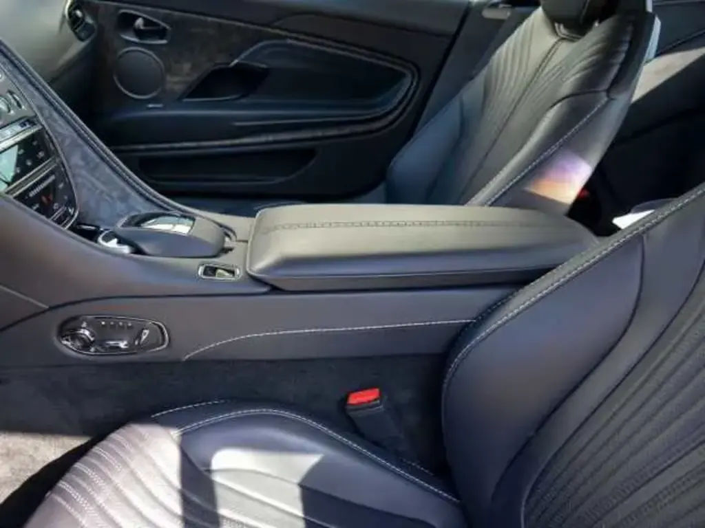 Aston Martin DB11 V8 Coupe 4.0 - 2023 - Joinsteer - #49