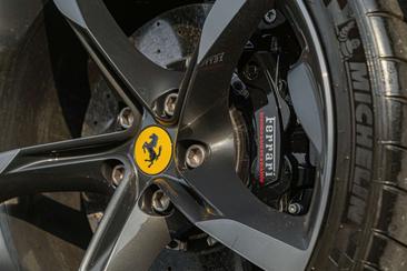 Ferrari SF90 Stradale — photo 13