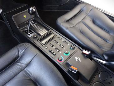 Ferrari Mondial 3.2 — photo 11