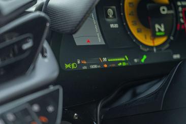 Ferrari SF90 Stradale — photo 19
