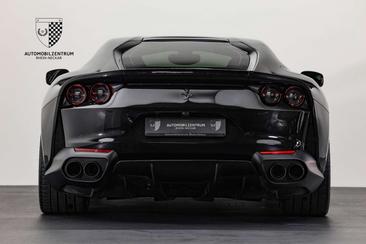 Ferrari 812 Superfast — photo 5
