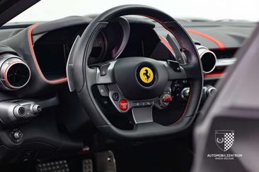 Ferrari 812 Superfast — photo 15
