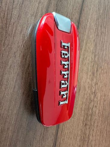 Ferrari GTC4Lusso — photo 28