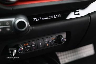 Ferrari 812 Superfast — photo 24