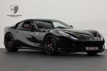 Ferrari 812 Superfast — photo 27
