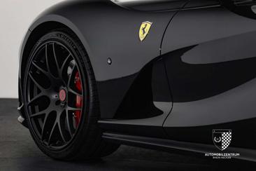 Ferrari 812 Superfast — photo 29