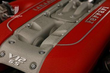Ferrari 812 Superfast — photo 30