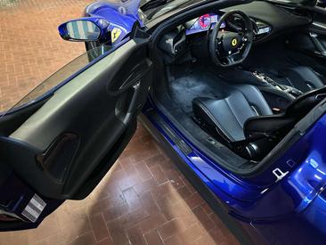 Ferrari SF90 Spider — photo 4