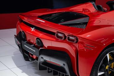 Ferrari SF90 Spider — photo 21
