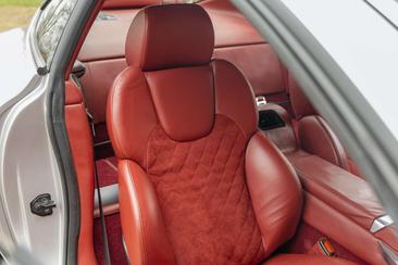 Aston Martin Vanquish V12 5.9 — photo 17