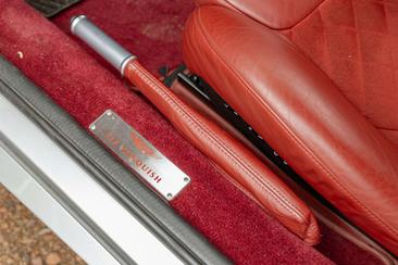 Aston Martin Vanquish V12 5.9 — photo 19