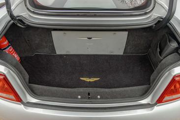 Aston Martin Vanquish V12 5.9 — photo 20