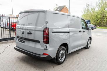 Volkswagen Transporter — photo 4