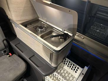Volkswagen Multivan California Ocean EHybrid 4Motion — photo 12