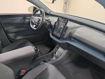 Volvo EX30 Recharge Plus — photo 8