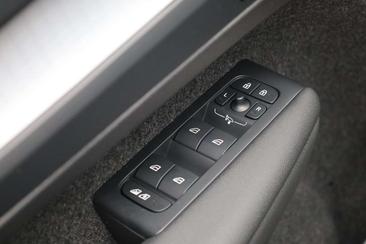 Volvo XC40 B4 Plus — photo 20