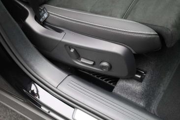 Volvo XC40 B4 Plus — photo 23