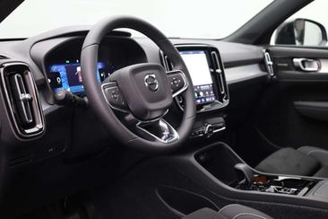 Volvo XC40 B4 Plus — photo 24