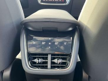 Volvo EX90 Twin Motor — photo 13