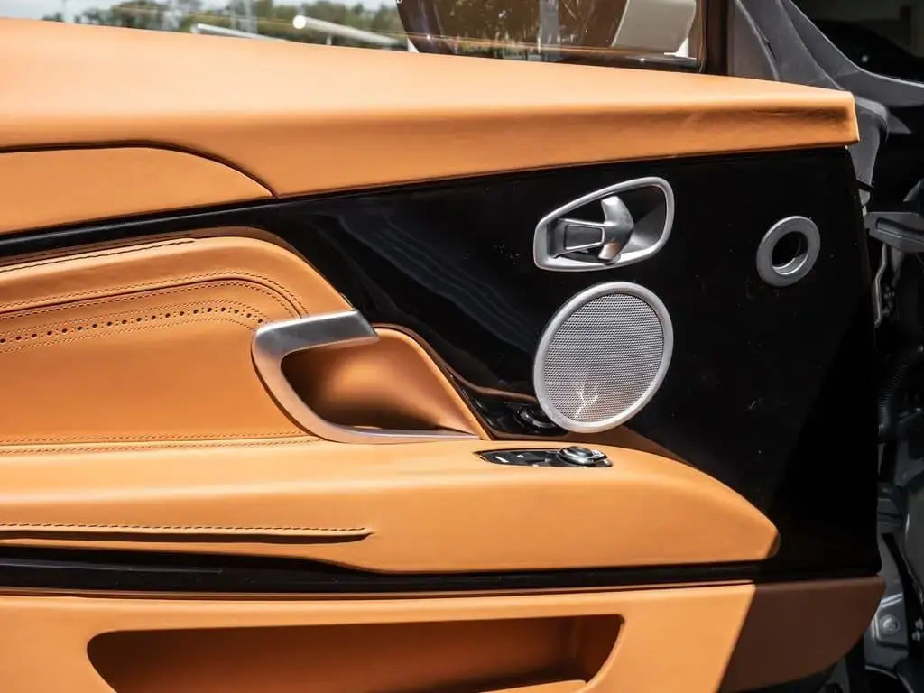 Aston Martin DB11 V8 Coupe 4.0 - 2023 - Joinsteer - #17