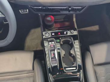 Audi A6 E-tron S Line Avant Performance — photo 10