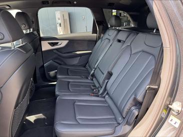 Audi Q7 S Line 55 TFSI E — photo 3